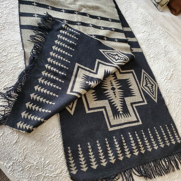 Pendleton Portland Collection Harding Scarf - Picture 2 of 5
